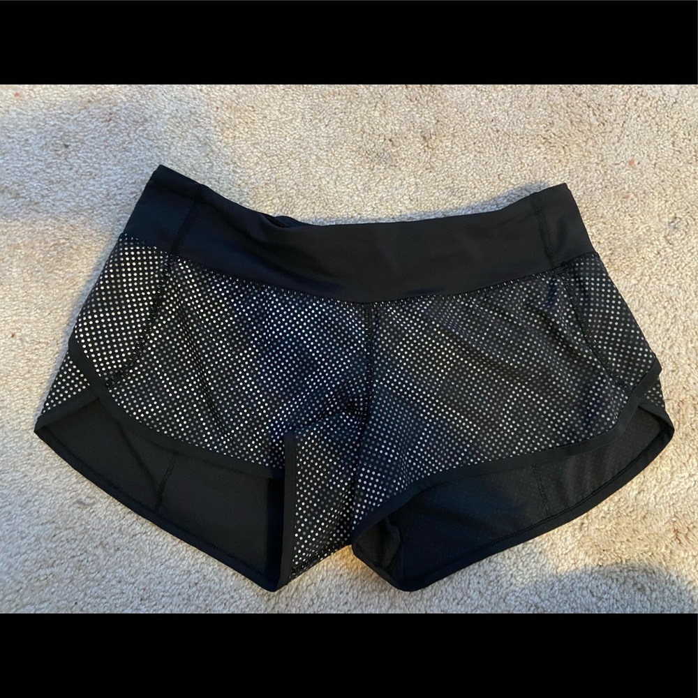 Lululemon Black Speed up Shorts 2.5 inseam Size 6
